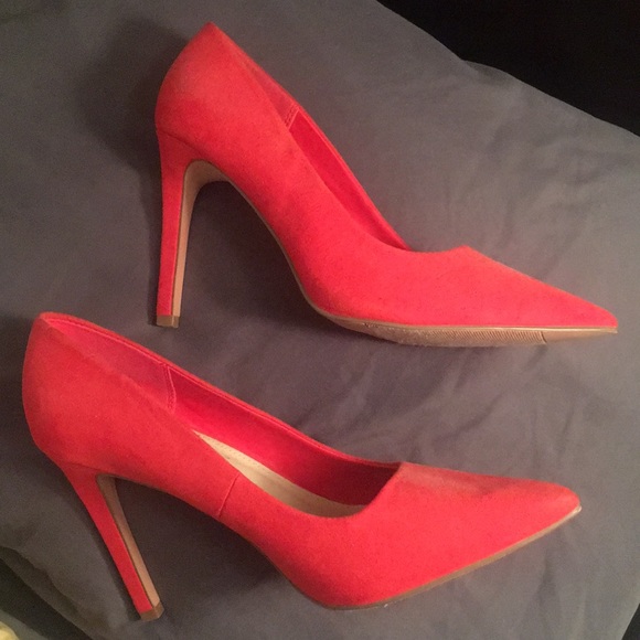Forever 21 Shoes - 4” suede F21 orange/red pumps